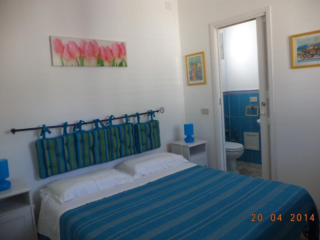 La Caletta Bed & Breakfast Санта Флавия Стая снимка