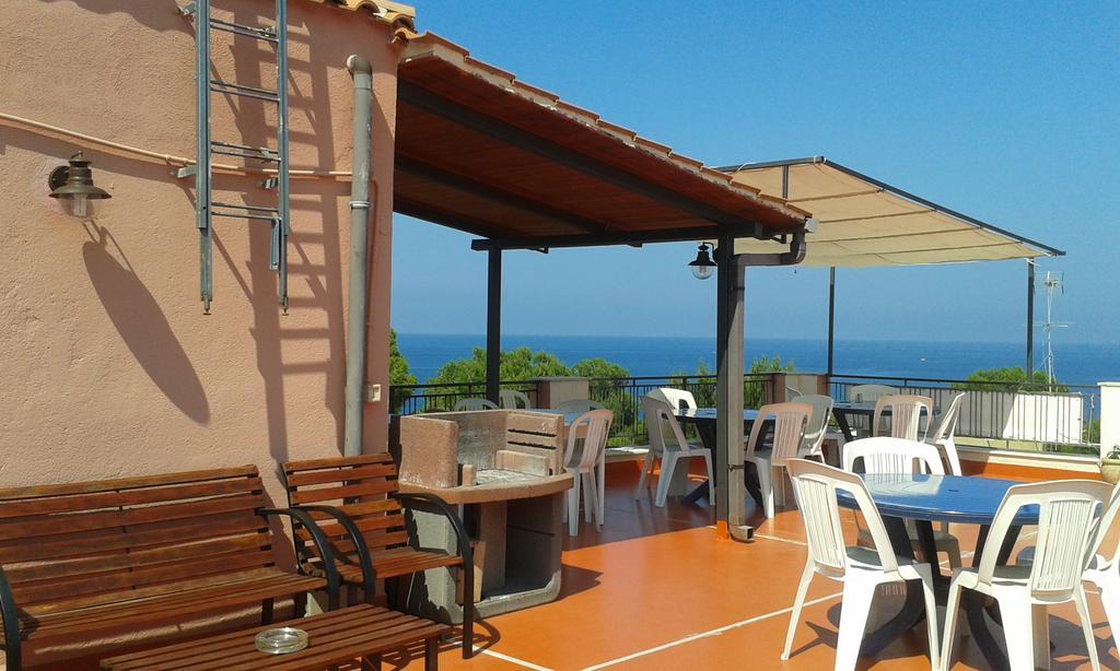La Caletta Bed & Breakfast Санта Флавия Екстериор снимка