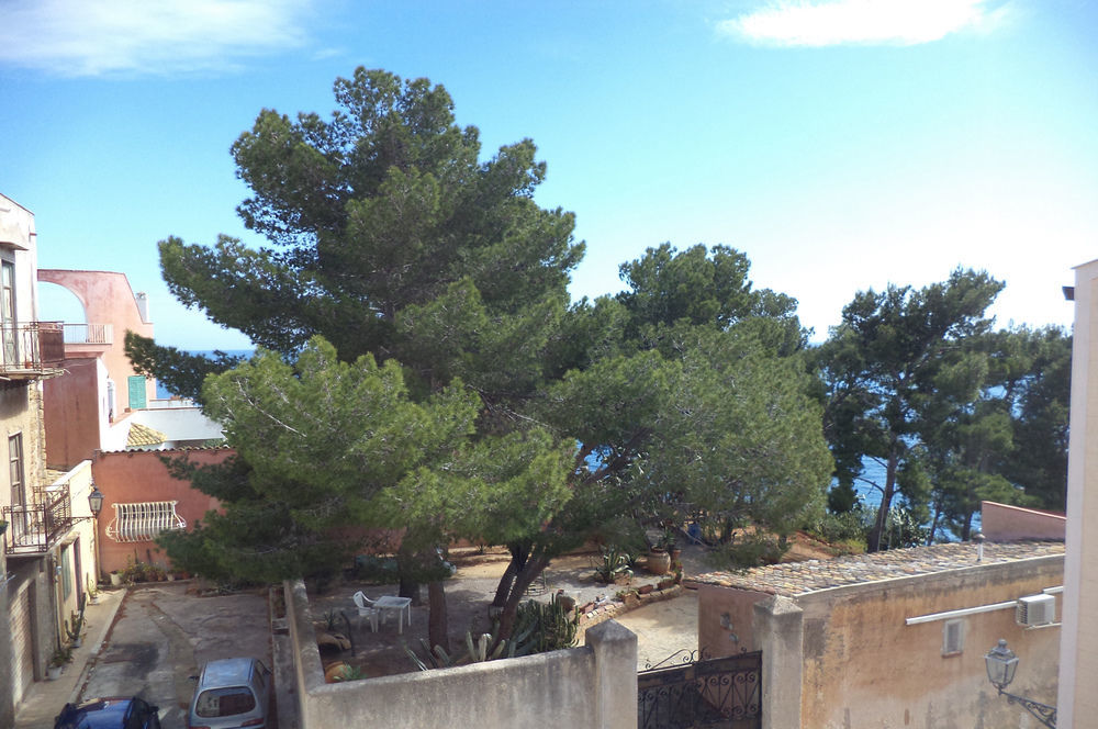 La Caletta Bed & Breakfast Санта Флавия Екстериор снимка