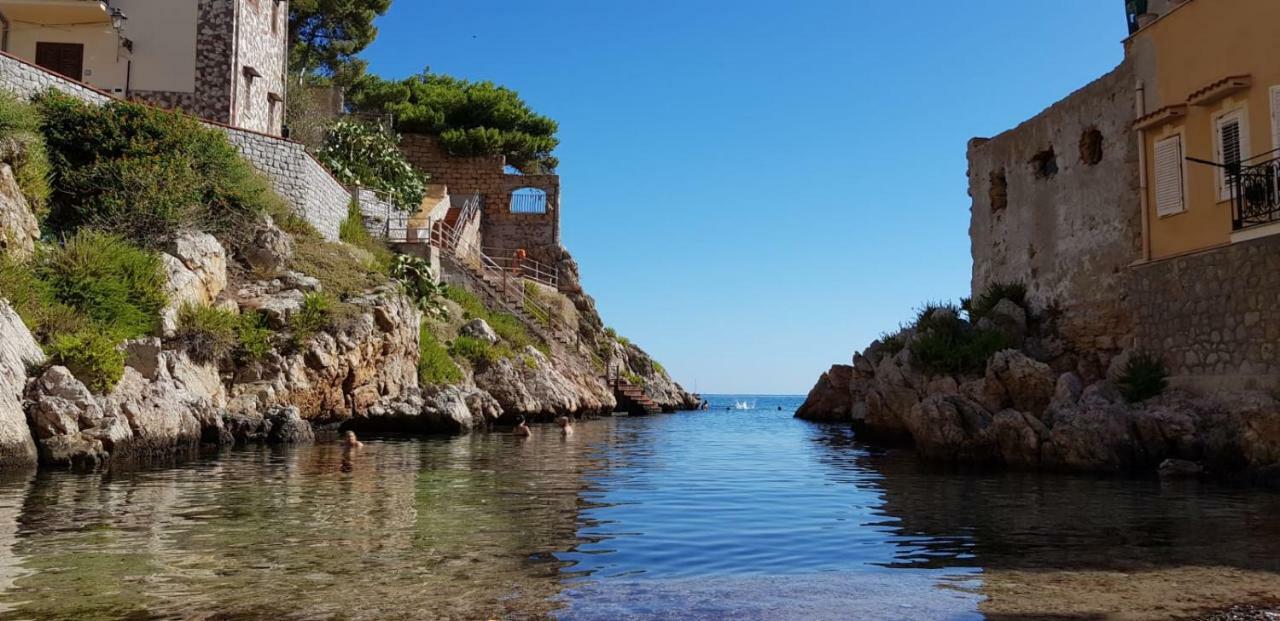 La Caletta Bed & Breakfast Санта Флавия Екстериор снимка